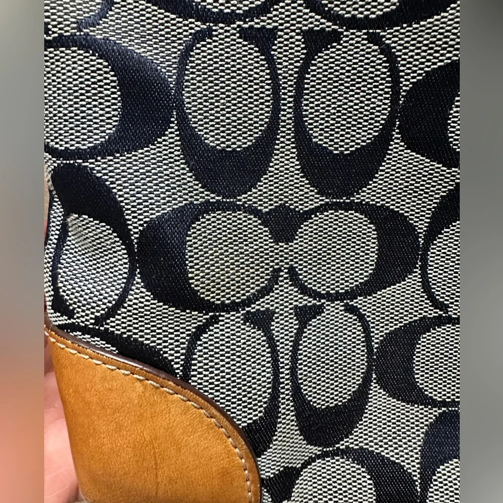 Coach Stylish Tan and Black Tote Bag - Picture 6 of 6